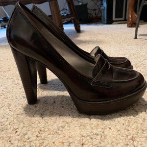 LEATHER GUESS HEELS
